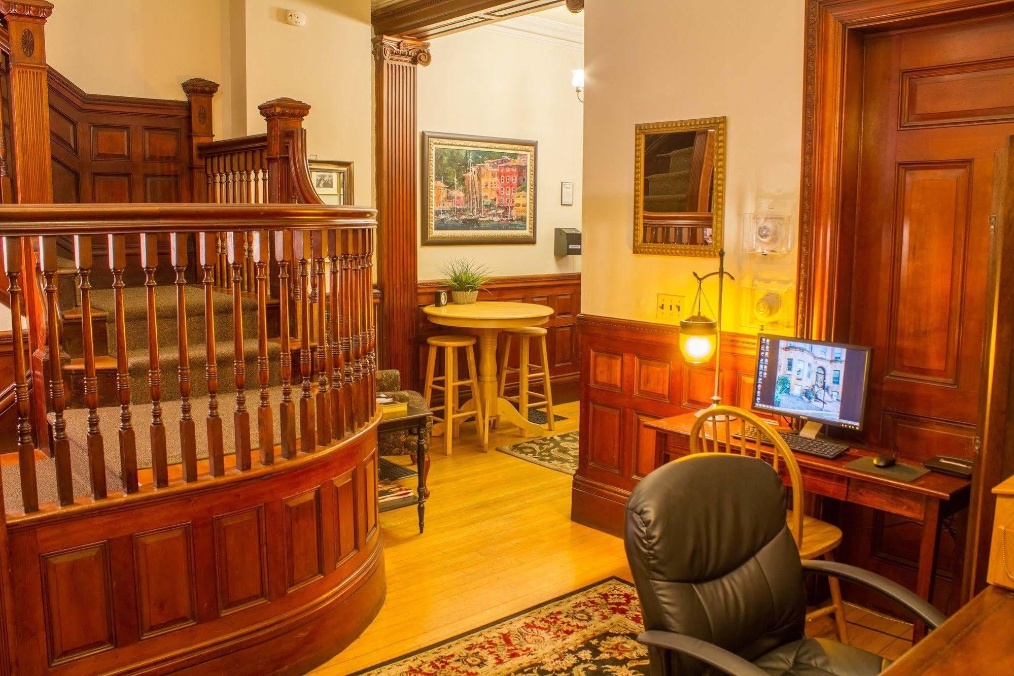 Beacon Inn 1087 Brookline Luaran gambar