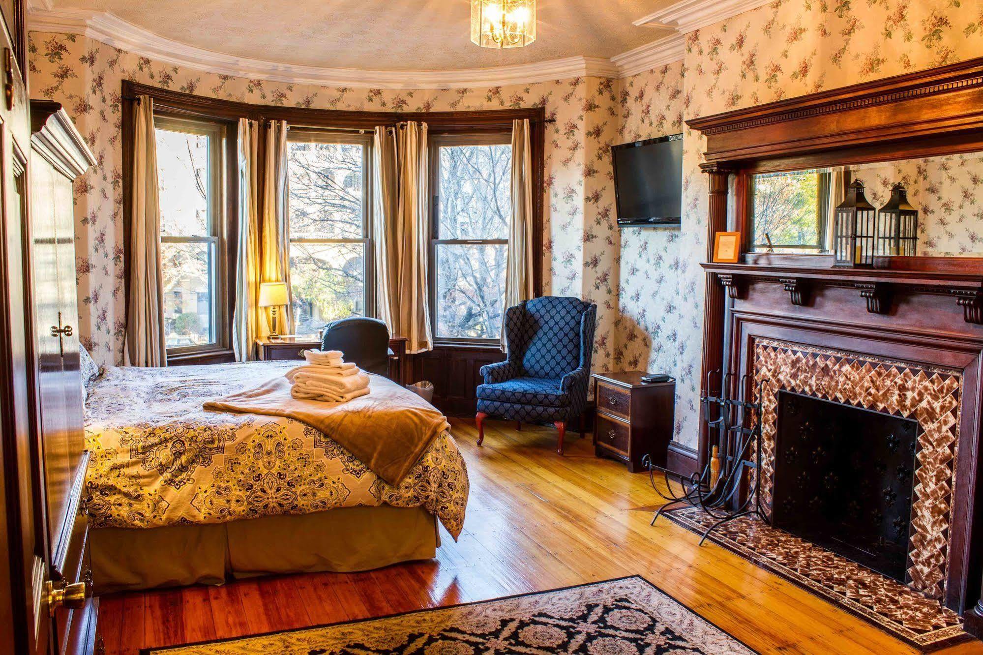 Beacon Inn 1087 Brookline Luaran gambar